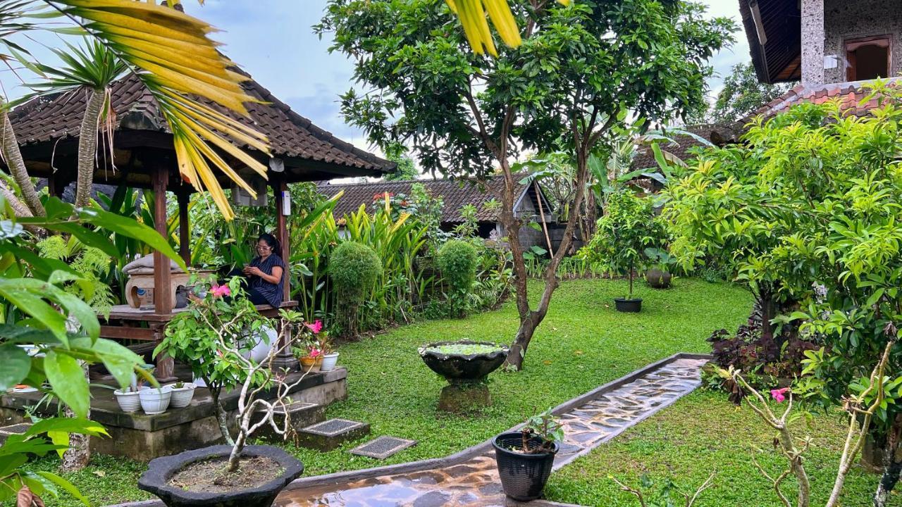 Gusti Home Stay Ubud Exteriör bild