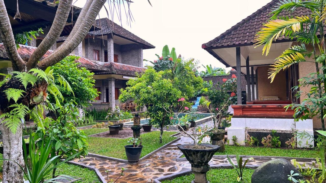 Gusti Home Stay Ubud Exteriör bild
