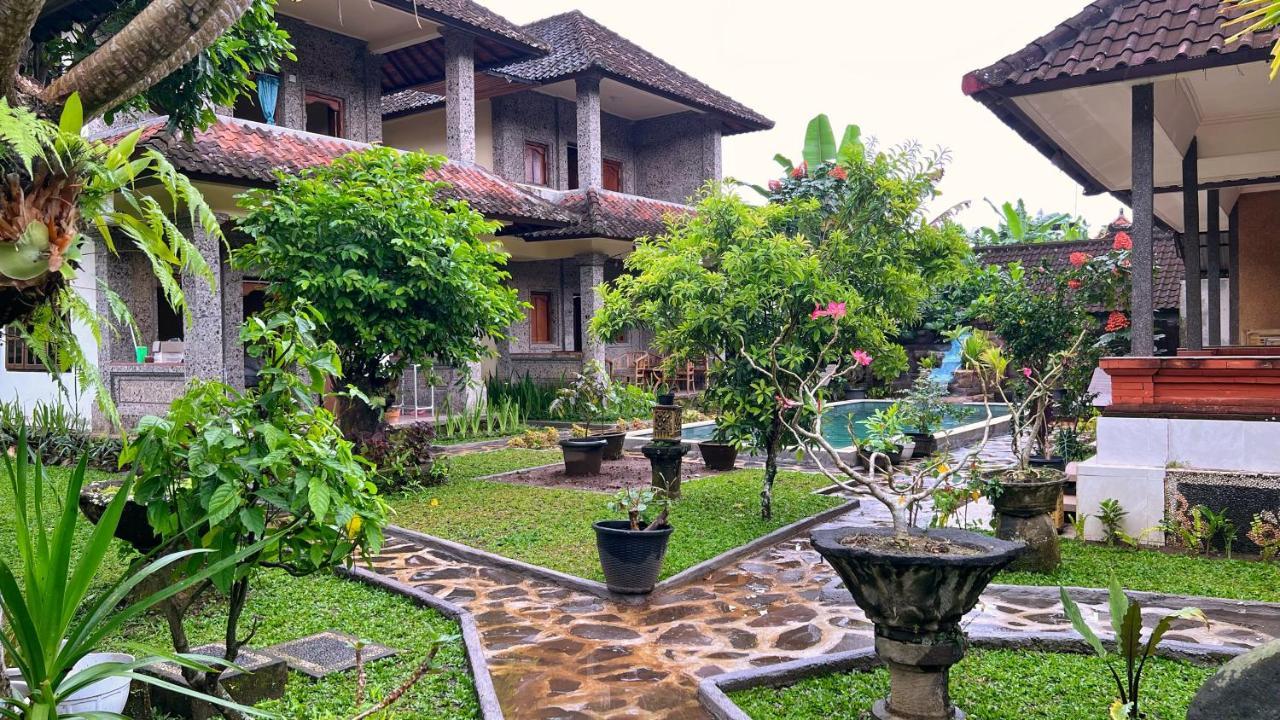Gusti Home Stay Ubud Exteriör bild