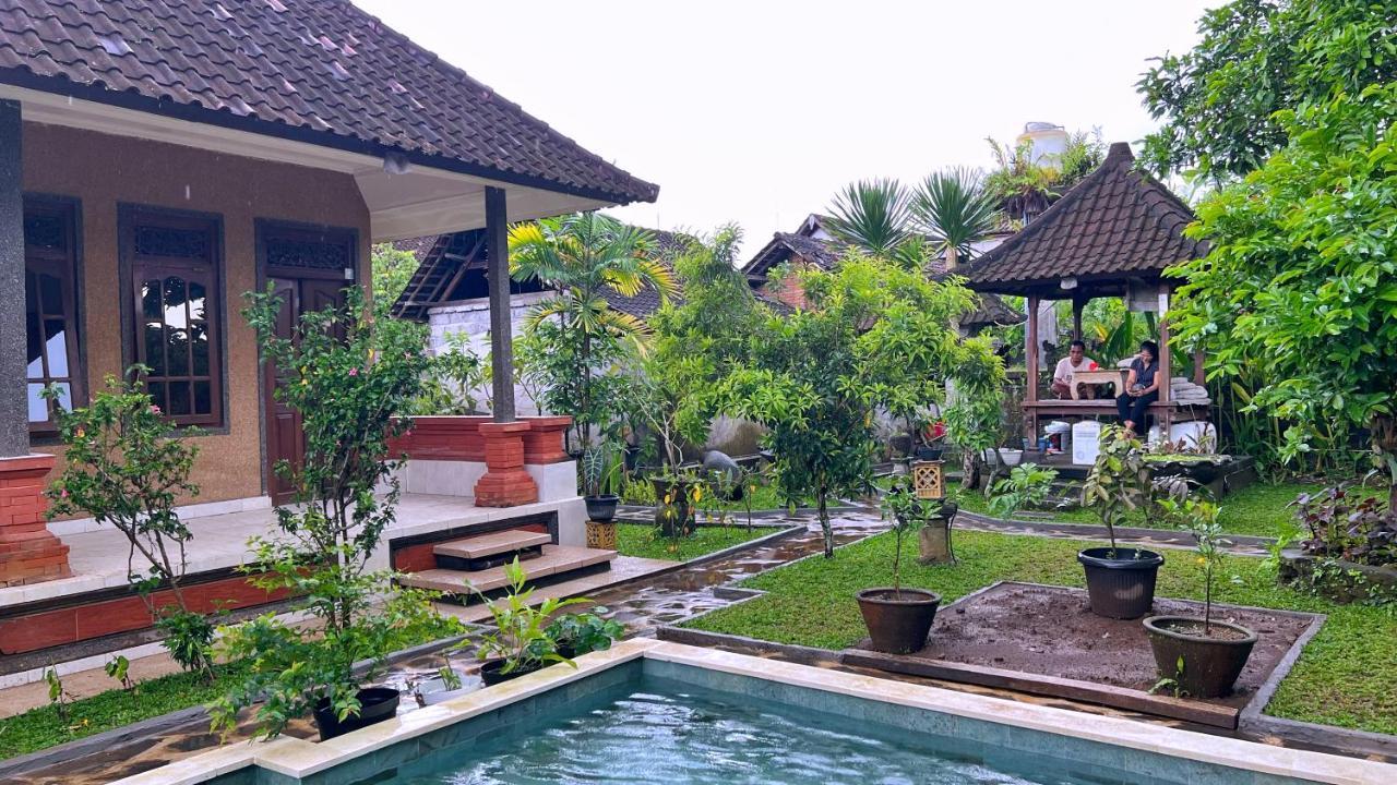 Gusti Home Stay Ubud Exteriör bild