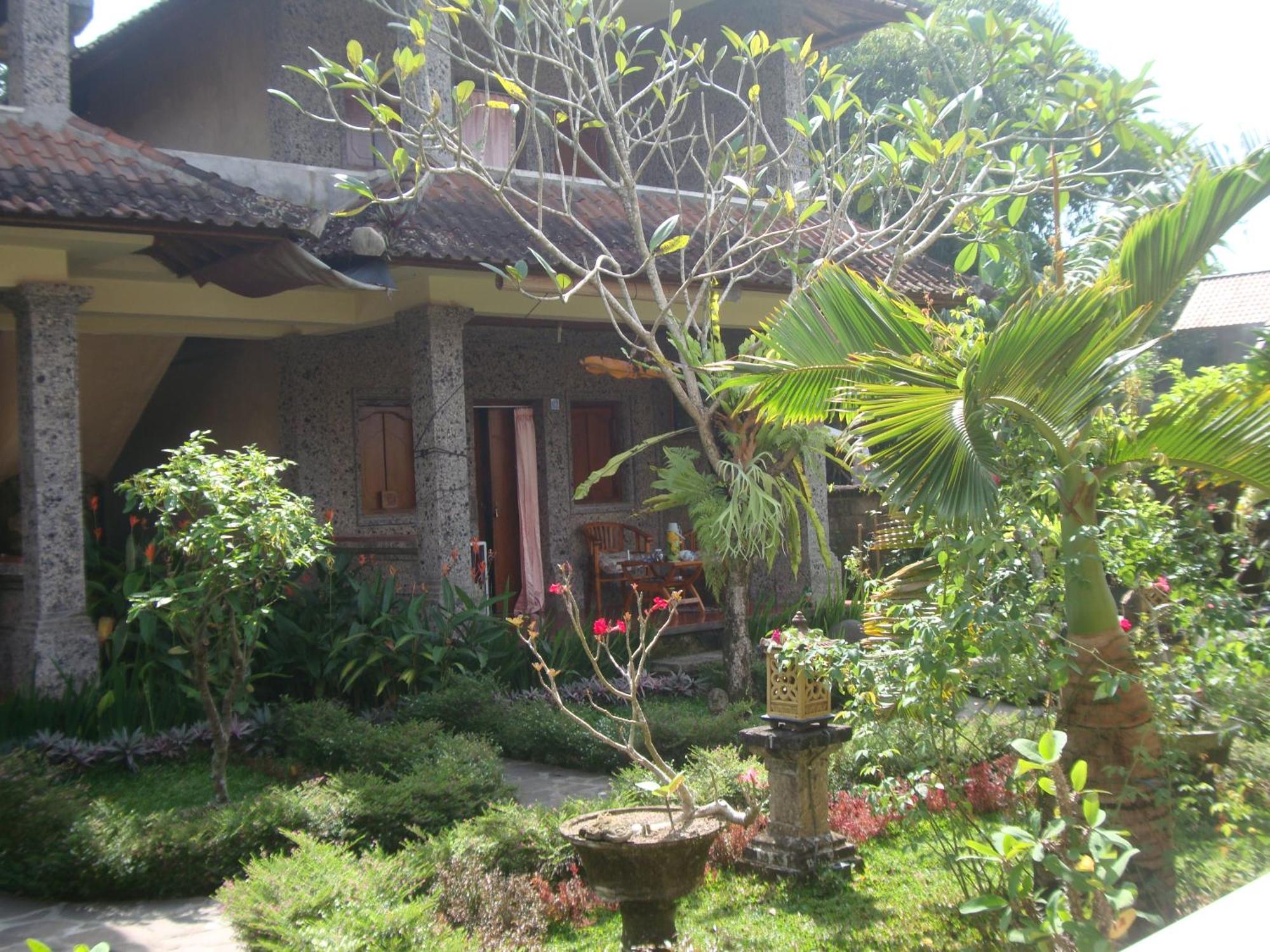 Gusti Home Stay Ubud Exteriör bild
