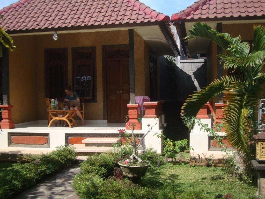 Gusti Home Stay Ubud Exteriör bild