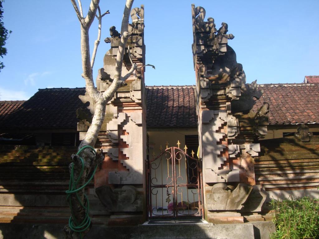 Gusti Home Stay Ubud Exteriör bild